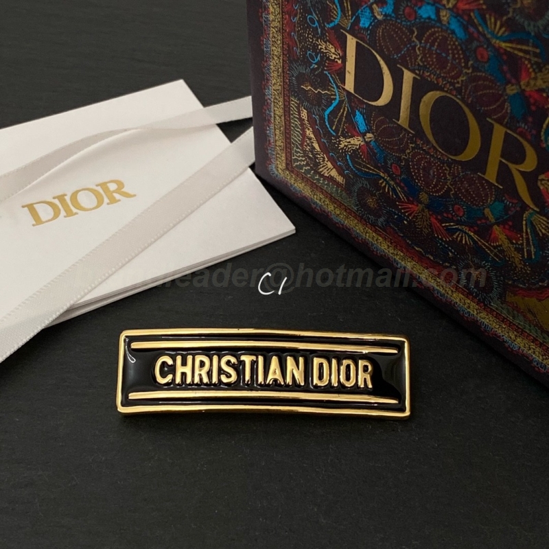 DIOR Brooch 28